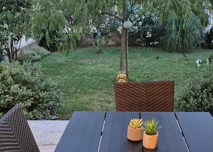 Apartament Apartman Sveti Filip I Jakov