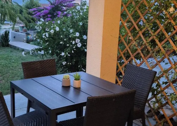 Apartament Apartman Sveti Filip I Jakov *