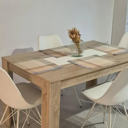 アパート Apartman Sveti Filip I Jakov スベティ・フィリップ・イ・ヤコブ