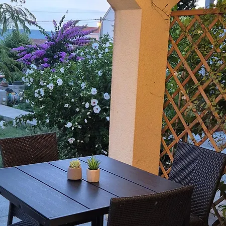 Apartman Sveti Filip I Jakov アパート スベティ・フィリップ・イ・ヤコブ