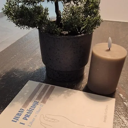 アパート Apartman Sveti Filip I Jakov