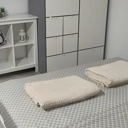 アパート Apartman Sveti Filip I Jakov