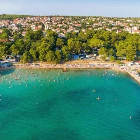 アパート Apartman Sveti Filip I Jakov スベティ・フィリップ・イ・ヤコブ